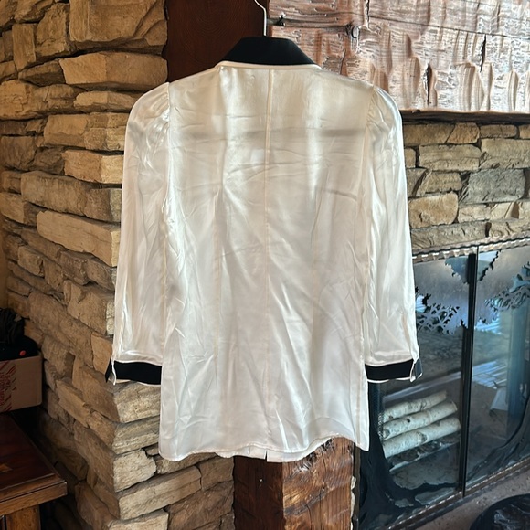 Auth. Dolce & Gabbana silk 3/4 sleeves button blouse - Picture 7 of 9